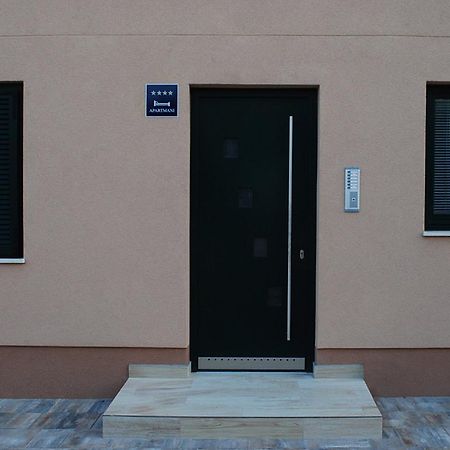 Apartments Dujic Tribalj الغرفة الصورة
