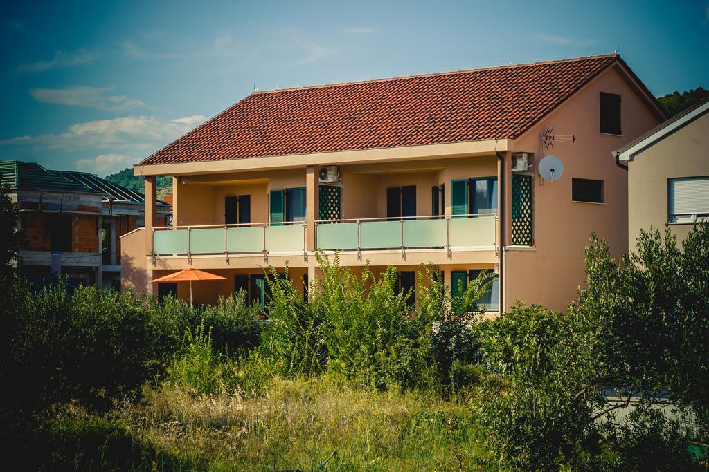 Apartments Dujic Tribalj الغرفة الصورة